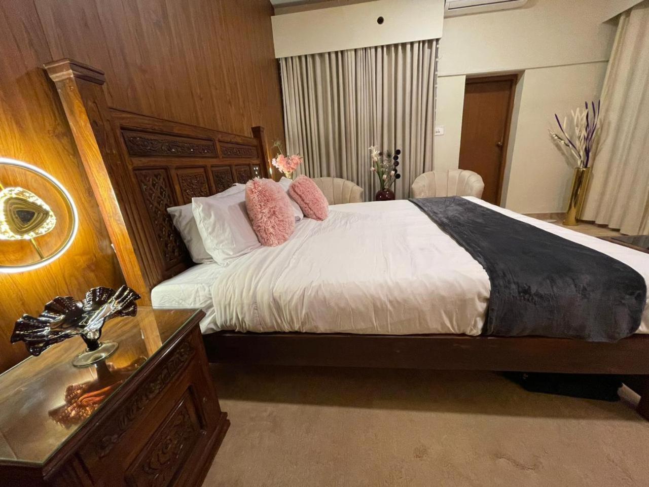 The Life Style Lodges Opp Centaurus Mall Islamabad Bagian luar foto